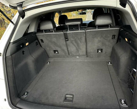 Белый Ауди Ку 5, объемом двигателя 1.98 л и пробегом 165 тыс. км за 17500 $, фото 3 на Automoto.ua