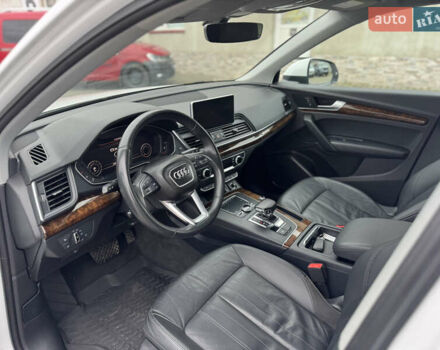 Белый Ауди Ку 5, объемом двигателя 1.98 л и пробегом 238 тыс. км за 18500 $, фото 15 на Automoto.ua