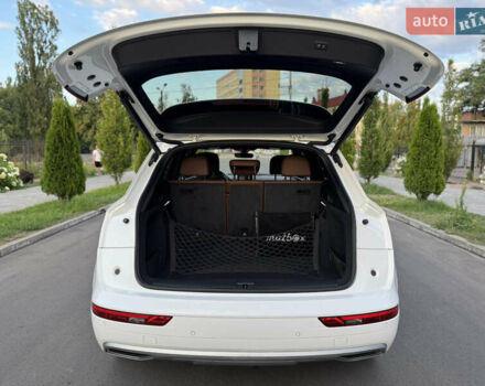 Белый Ауди Ку 5, объемом двигателя 2 л и пробегом 127 тыс. км за 24900 $, фото 75 на Automoto.ua