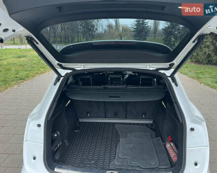 Белый Ауди Ку 5, объемом двигателя 1.97 л и пробегом 139 тыс. км за 28800 $, фото 68 на Automoto.ua