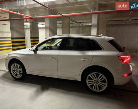 Ауді Ку 5 2017 у Рівному на Automoto.ua Білий Ауді Ку 5, об'ємом двигуна 1.98 л та пробігом 146 тис. км за 23900 $, фото 7 на Automoto.ua