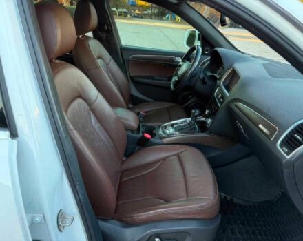 Білий Ауді Ку 5, об'ємом двигуна 2 л та пробігом 70 тис. км за 10800 $, фото 8 на Automoto.ua