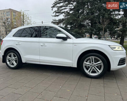 Белый Ауди Ку 5, объемом двигателя 1.97 л и пробегом 139 тыс. км за 28800 $, фото 13 на Automoto.ua