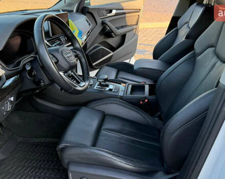 Белый Ауди Ку 5, объемом двигателя 1.98 л и пробегом 127 тыс. км за 27777 $, фото 12 на Automoto.ua