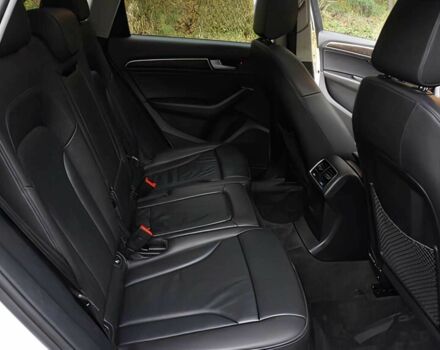 Білий Ауді Ку 5, об'ємом двигуна 2 л та пробігом 64 тис. км за 12500 $, фото 15 на Automoto.ua