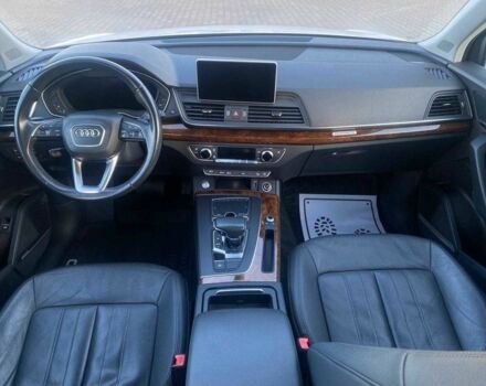 Білий Ауді Ку 5, об'ємом двигуна 2 л та пробігом 189 тис. км за 21800 $, фото 12 на Automoto.ua