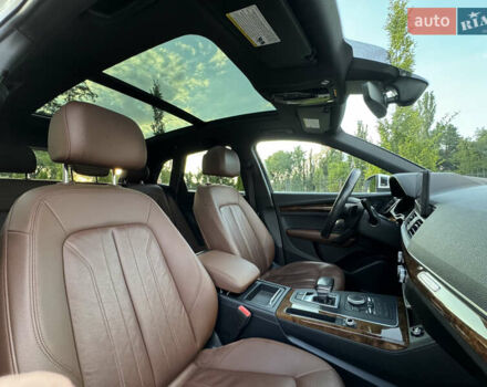 Белый Ауди Ку 5, объемом двигателя 2 л и пробегом 127 тыс. км за 24900 $, фото 72 на Automoto.ua