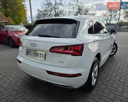 Белый Ауди Ку 5, объемом двигателя 1.97 л и пробегом 191 тыс. км за 28999 $, фото 31 на Automoto.ua