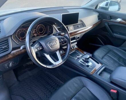 Білий Ауді Ку 5, об'ємом двигуна 2 л та пробігом 189 тис. км за 21800 $, фото 19 на Automoto.ua