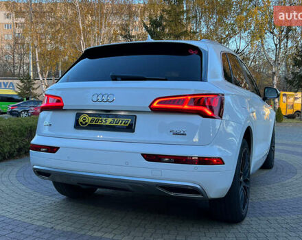 Білий Ауді Ку 5, об'ємом двигуна 1.98 л та пробігом 123 тис. км за 25300 $, фото 6 на Automoto.ua