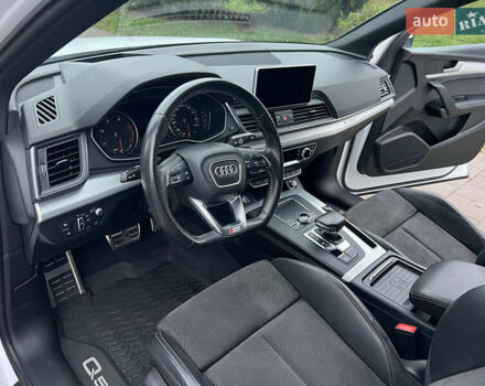 Белый Ауди Ку 5, объемом двигателя 1.97 л и пробегом 139 тыс. км за 28800 $, фото 33 на Automoto.ua