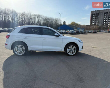 Белый Ауди Ку 5, объемом двигателя 1.98 л и пробегом 161 тыс. км за 23800 $, фото 6 на Automoto.ua