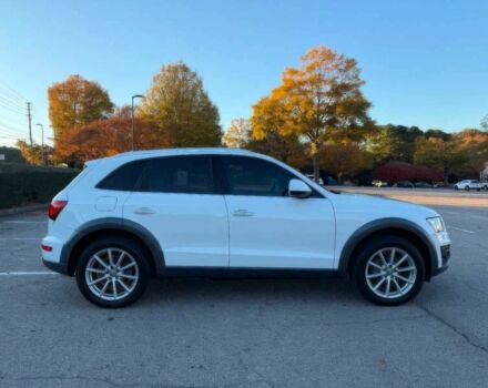 Білий Ауді Ку 5, об'ємом двигуна 2 л та пробігом 70 тис. км за 10800 $, фото 7 на Automoto.ua