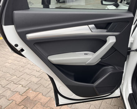 Білий Ауді Ку 5, об'ємом двигуна 2 л та пробігом 105 тис. км за 35999 $, фото 15 на Automoto.ua