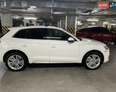 Белый Ауди Ку 5, объемом двигателя 1.98 л и пробегом 95 тыс. км за 21000 $, фото 19 на Automoto.ua