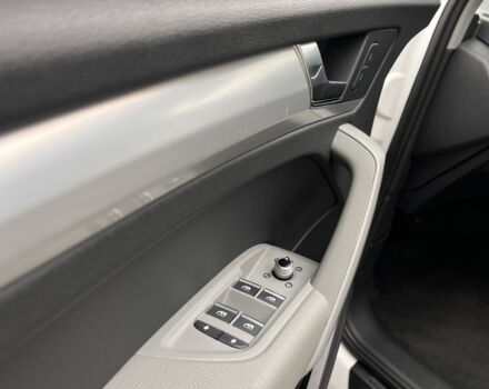 Белый Ауди Ку 5, объемом двигателя 2 л и пробегом 105 тыс. км за 34999 $, фото 14 на Automoto.ua