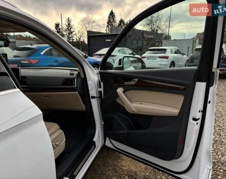 Білий Ауді Ку 5, об'ємом двигуна 2 л та пробігом 215 тис. км за 21800 $, фото 22 на Automoto.ua