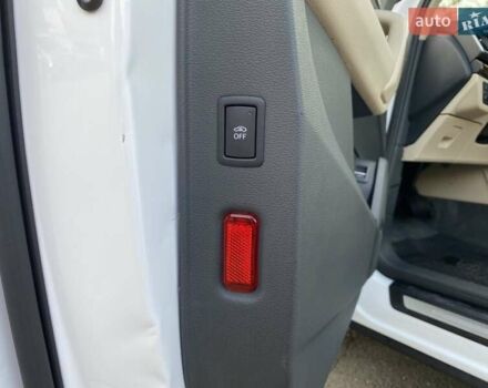 Белый Ауди Ку 5, объемом двигателя 2 л и пробегом 173 тыс. км за 24900 $, фото 25 на Automoto.ua