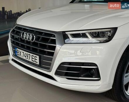 Белый Ауди Ку 5, объемом двигателя 1.97 л и пробегом 105 тыс. км за 32500 $, фото 3 на Automoto.ua