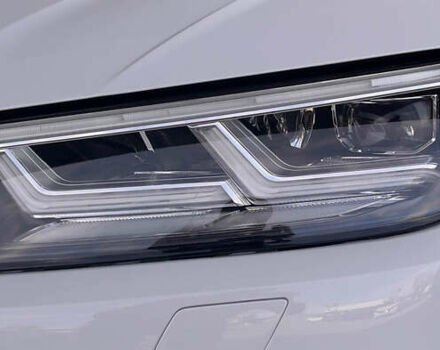 Білий Ауді Ку 5, об'ємом двигуна 2 л та пробігом 46 тис. км за 25950 $, фото 42 на Automoto.ua