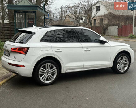 Белый Ауди Ку 5, объемом двигателя 1.98 л и пробегом 68 тыс. км за 25500 $, фото 5 на Automoto.ua