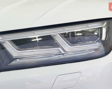 Белый Ауди Ку 5, объемом двигателя 2 л и пробегом 46 тыс. км за 25950 $, фото 41 на Automoto.ua