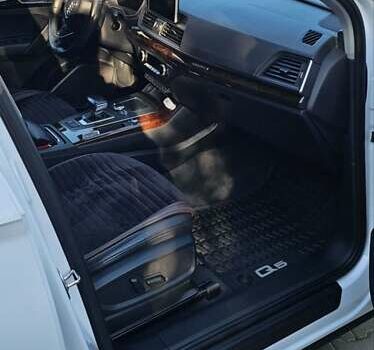 Белый Ауди Ку 5, объемом двигателя 1.98 л и пробегом 146 тыс. км за 25500 $, фото 8 на Automoto.ua