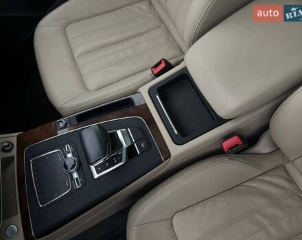 Білий Ауді Ку 5, об'ємом двигуна 2 л та пробігом 215 тис. км за 22000 $, фото 21 на Automoto.ua