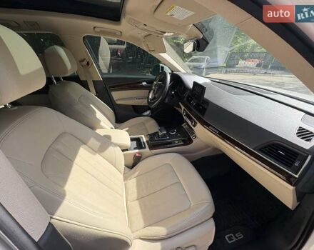 Белый Ауди Ку 5, объемом двигателя 1.98 л и пробегом 115 тыс. км за 27000 $, фото 5 на Automoto.ua