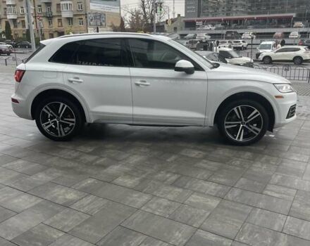 Белый Ауди Ку 5, объемом двигателя 2 л и пробегом 54 тыс. км за 27500 $, фото 3 на Automoto.ua