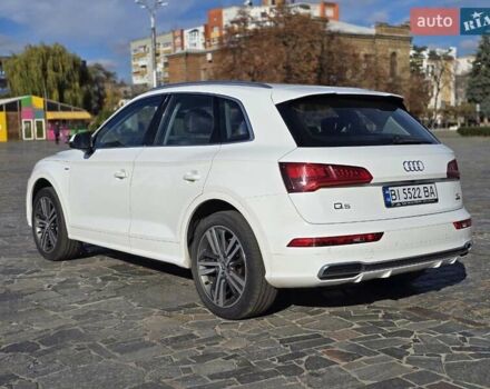 Білий Ауді Ку 5, об'ємом двигуна 1.97 л та пробігом 115 тис. км за 32000 $, фото 2 на Automoto.ua