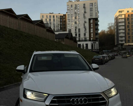 Білий Ауді Ку 5, об'ємом двигуна 1.98 л та пробігом 260 тис. км за 19000 $, фото 1 на Automoto.ua