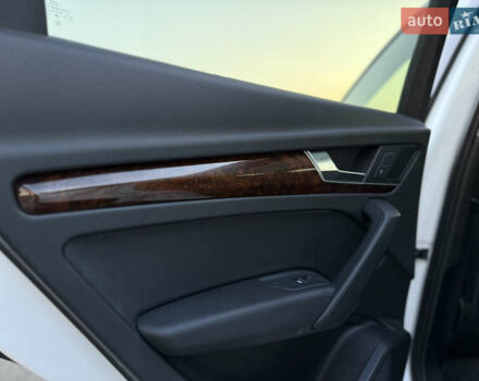 Белый Ауди Ку 5, объемом двигателя 1.98 л и пробегом 122 тыс. км за 27500 $, фото 34 на Automoto.ua