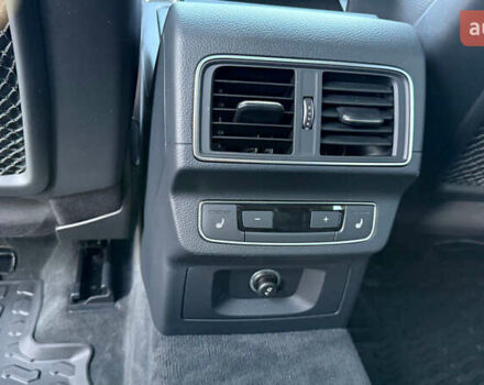 Белый Ауди Ку 5, объемом двигателя 1.98 л и пробегом 127 тыс. км за 27777 $, фото 17 на Automoto.ua