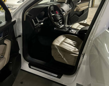 Белый Ауди Ку 5, объемом двигателя 1.98 л и пробегом 95 тыс. км за 21000 $, фото 9 на Automoto.ua