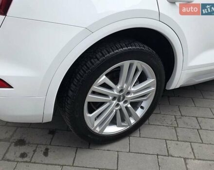 Білий Ауді Ку 5, об'ємом двигуна 2 л та пробігом 163 тис. км за 26750 $, фото 30 на Automoto.ua