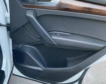 Белый Ауди Ку 5, объемом двигателя 1.98 л и пробегом 65 тыс. км за 31500 $, фото 12 на Automoto.ua