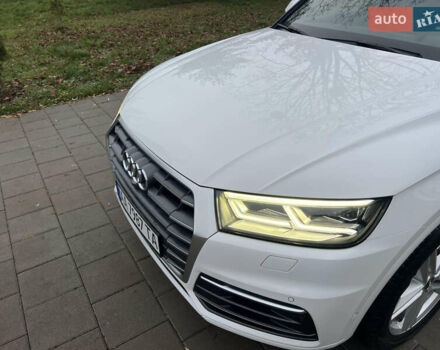 Белый Ауди Ку 5, объемом двигателя 1.97 л и пробегом 139 тыс. км за 28800 $, фото 6 на Automoto.ua