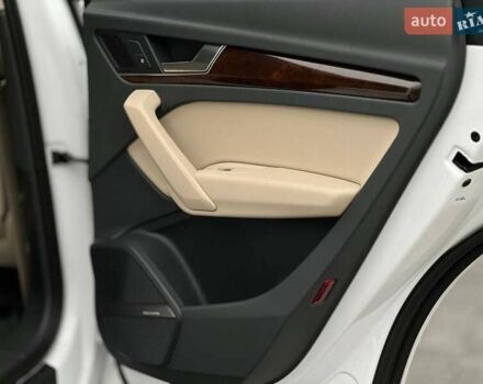 Белый Ауди Ку 5, объемом двигателя 2 л и пробегом 142 тыс. км за 25990 $, фото 59 на Automoto.ua