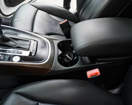 Білий Ауді Ку 5, об'ємом двигуна 2 л та пробігом 64 тис. км за 12500 $, фото 10 на Automoto.ua