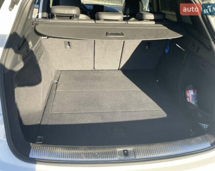 Белый Ауди Ку 5, объемом двигателя 1.97 л и пробегом 210 тыс. км за 27500 $, фото 7 на Automoto.ua