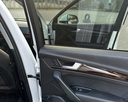 Белый Ауди Ку 5, объемом двигателя 1.98 л и пробегом 143 тыс. км за 24000 $, фото 26 на Automoto.ua