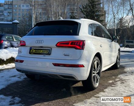 Белый Ауди Ку 5, объемом двигателя 2 л и пробегом 108 тыс. км за 29700 $, фото 6 на Automoto.ua