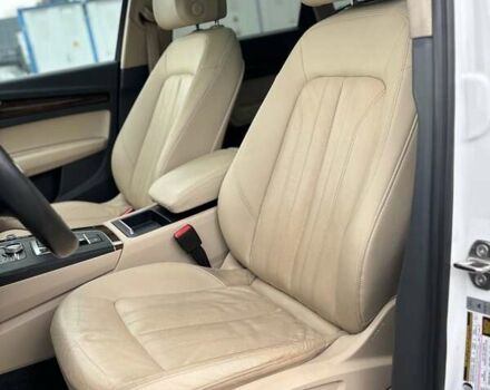 Білий Ауді Ку 5, об'ємом двигуна 2 л та пробігом 215 тис. км за 22000 $, фото 19 на Automoto.ua