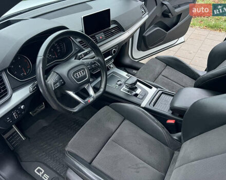 Белый Ауди Ку 5, объемом двигателя 1.97 л и пробегом 139 тыс. км за 28800 $, фото 47 на Automoto.ua