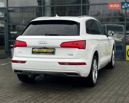 Белый Ауди Ку 5, объемом двигателя 1.98 л и пробегом 166 тыс. км за 24000 $, фото 6 на Automoto.ua