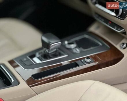 Белый Ауди Ку 5, объемом двигателя 2 л и пробегом 142 тыс. км за 25990 $, фото 68 на Automoto.ua