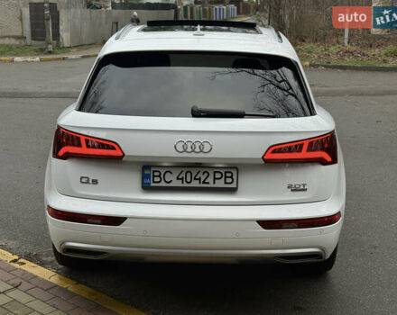 Белый Ауди Ку 5, объемом двигателя 1.98 л и пробегом 68 тыс. км за 25500 $, фото 3 на Automoto.ua