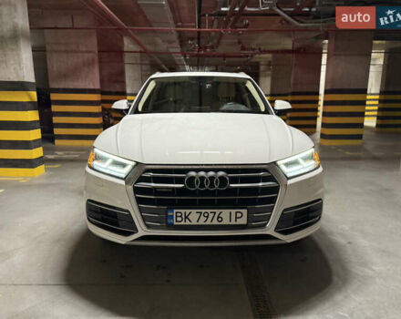 Ауді Ку 5 2017 у Рівному на Automoto.ua Білий Ауді Ку 5, об'ємом двигуна 1.98 л та пробігом 146 тис. км за 23900 $, фото 1 на Automoto.ua
