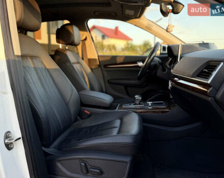 Белый Ауди Ку 5, объемом двигателя 1.98 л и пробегом 122 тыс. км за 27500 $, фото 7 на Automoto.ua